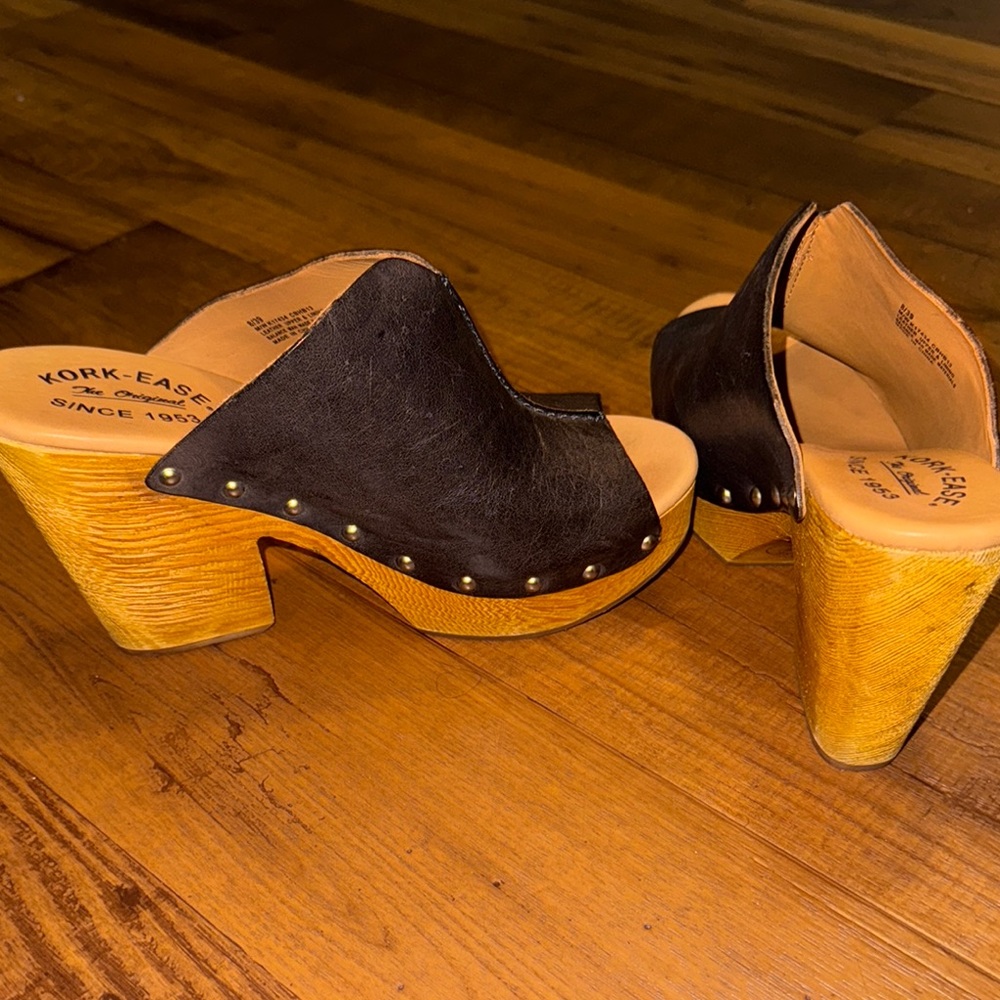 Kork-Ease Black Leather Mules - Picture 5 of 5